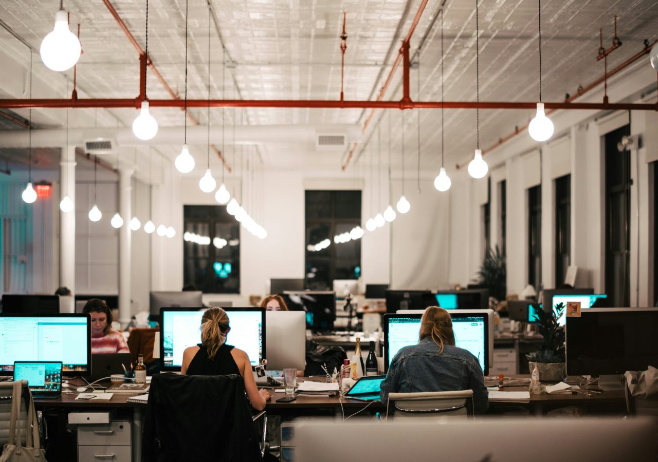 Unlock Efficiency Boosters in Oracle HR Help Desk in Redwood Experience